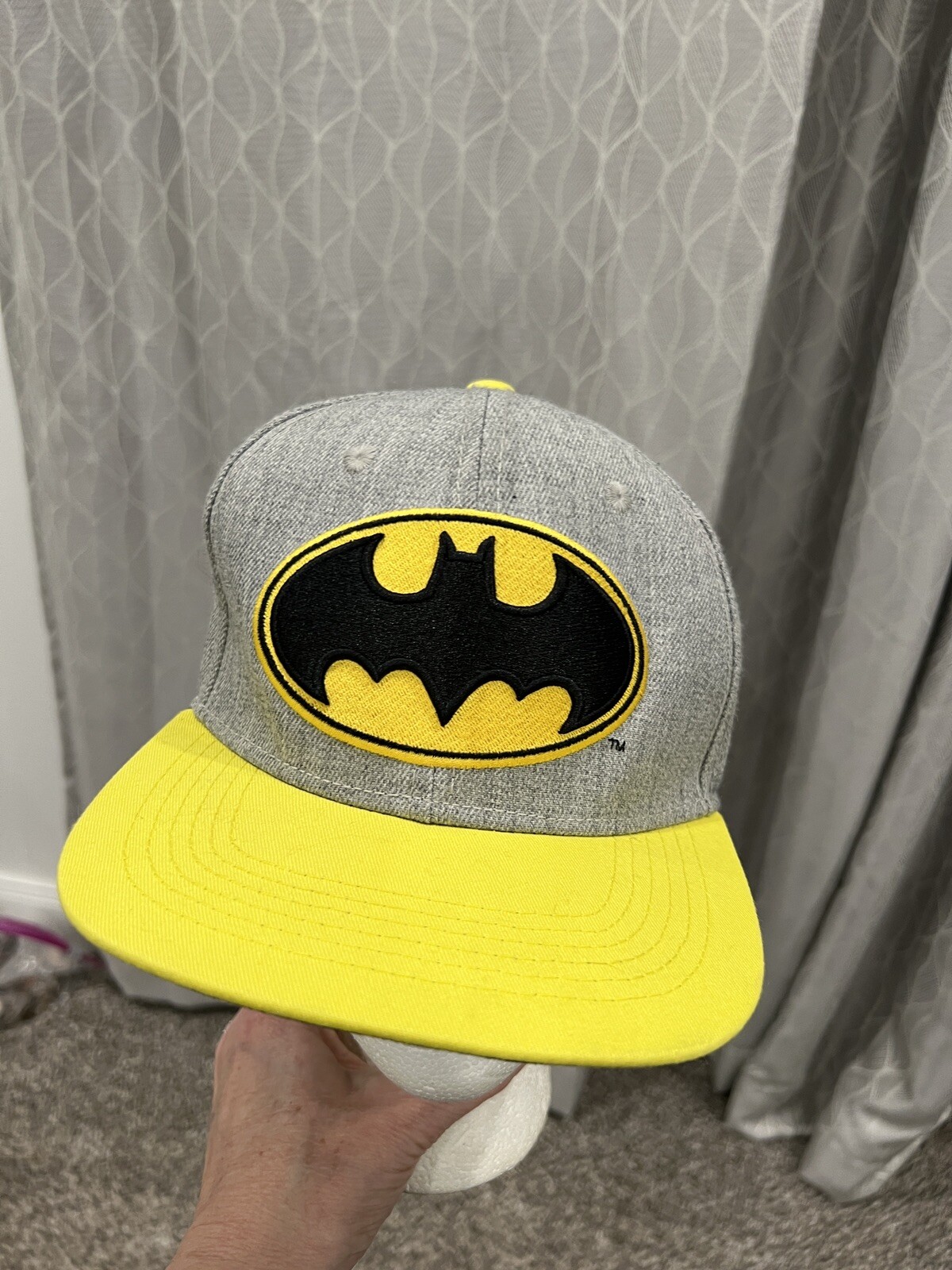 Batman DC Comics Snapback Adj  Light Gray Yellow Black Cap Hat 20% Wool EUC