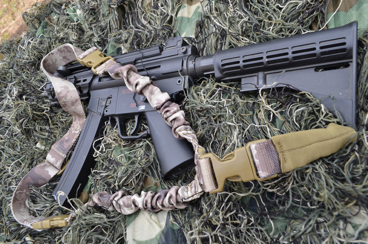 One point Bungee Gun Sling w/ Dust Cover Rifle Shotgun (Woodland)