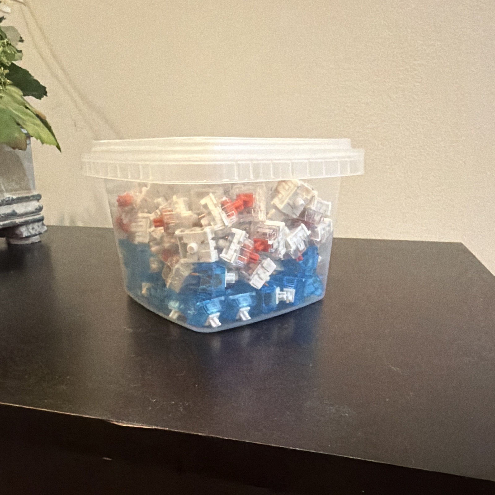 OGG Mechanical Keyboard Switches Multicolor Assorted Colors Plastic Container