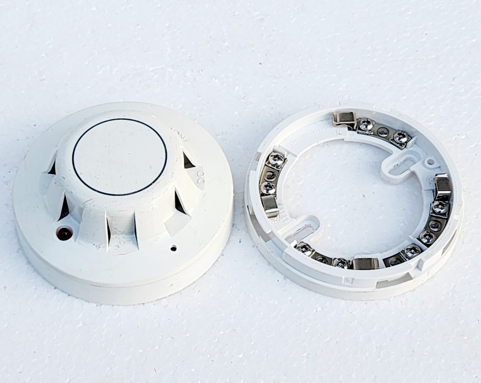 APOLLO 55000-216 SERIES 65 IONISATION SMOKE DETECTOR