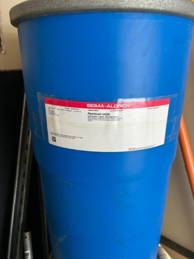 Aluminum Oxide, Powder -CAS 1344-28-1- Al2O3-open container