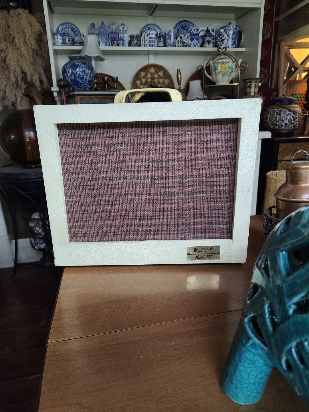 Kay Model # 703- 1x8" / Combo Amplifier 1962 - Brown & Cream . Tested & Working