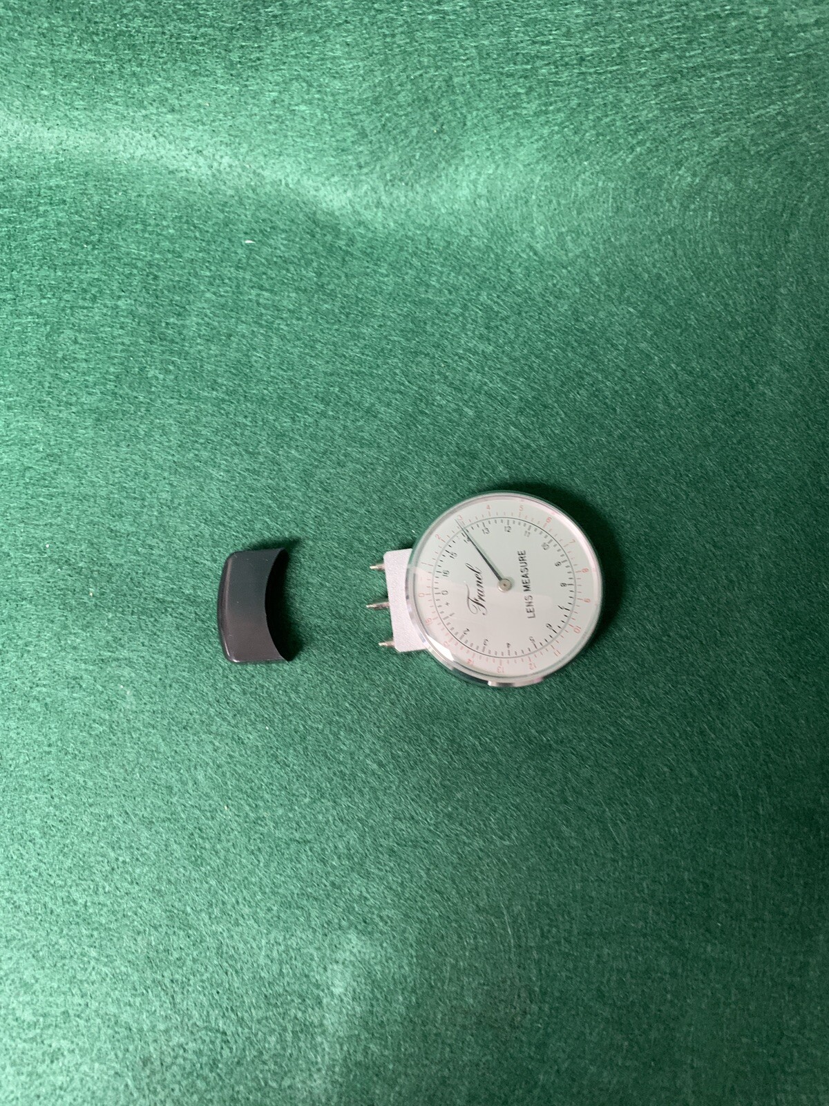 Franel lens clock