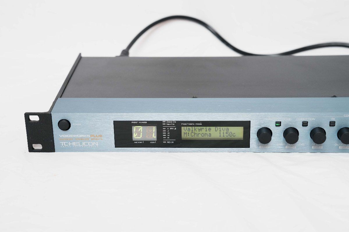 TC-HELICON VoiceWorks Plus Vocal Effects Processor Compact Pedal Used