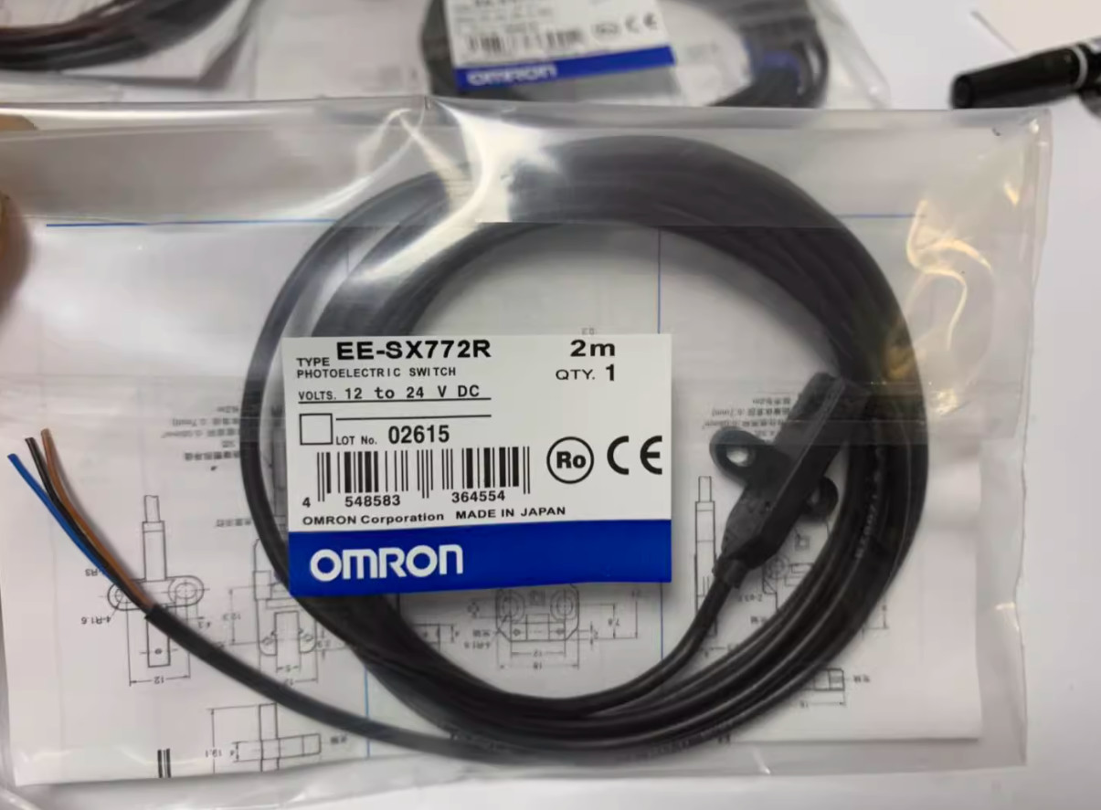 1PC New Omron Photoelectric switch EE-SX772R 2M #LL