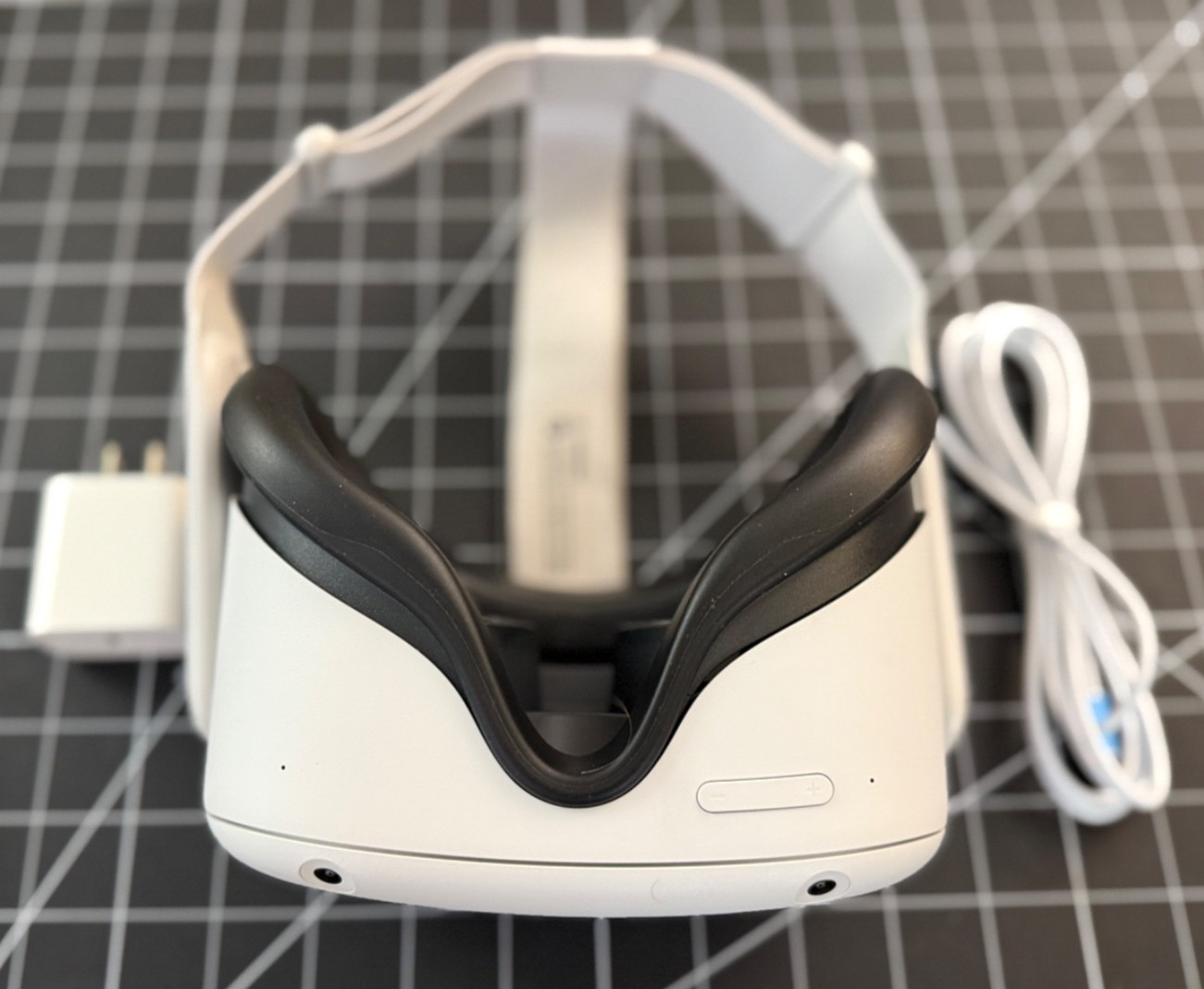 Excellent Working 256GB Meta Oculus Quest 2 Headset Only Plug @ Play replacement