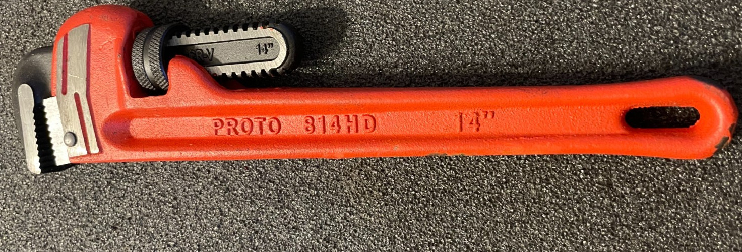 Proto® Tools # 814HD Heavy-Duty Cast Iron floating jaw Pipe Wrench 14"