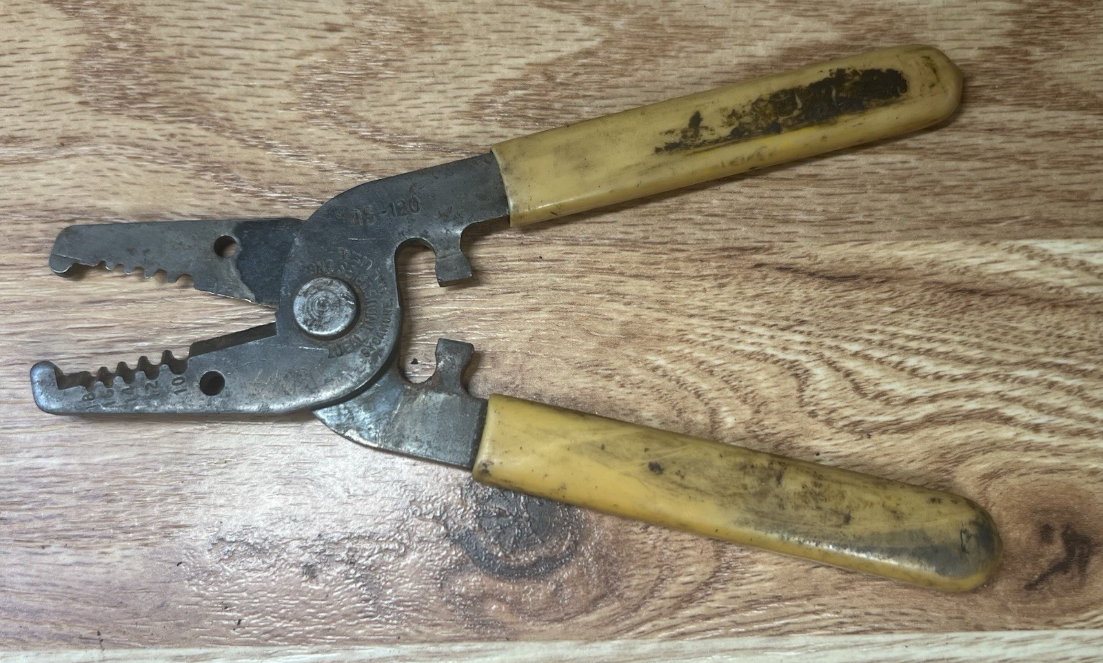 Ideal 45-120 Electrical T-5 Wire Strippers, 10 - 18 Awg Solid, 12 - 20 Awg
