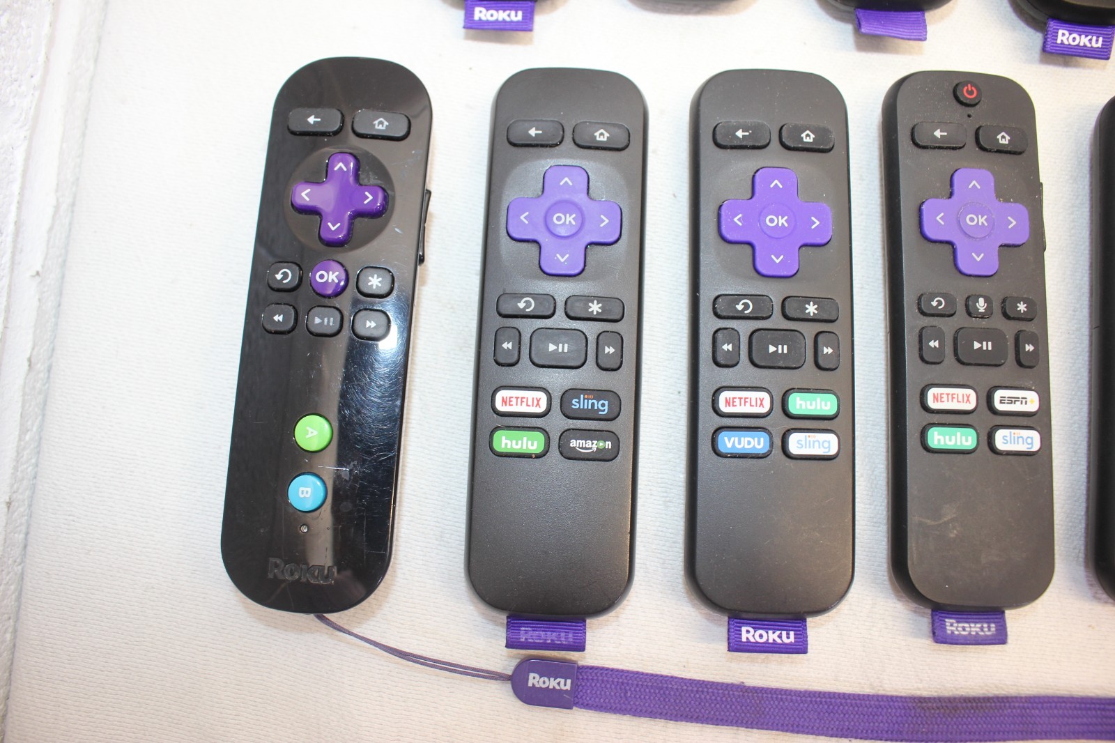 Large Lot of ROKU Streamers + Remotes COMPLETELY UNTESTED - Assorted models