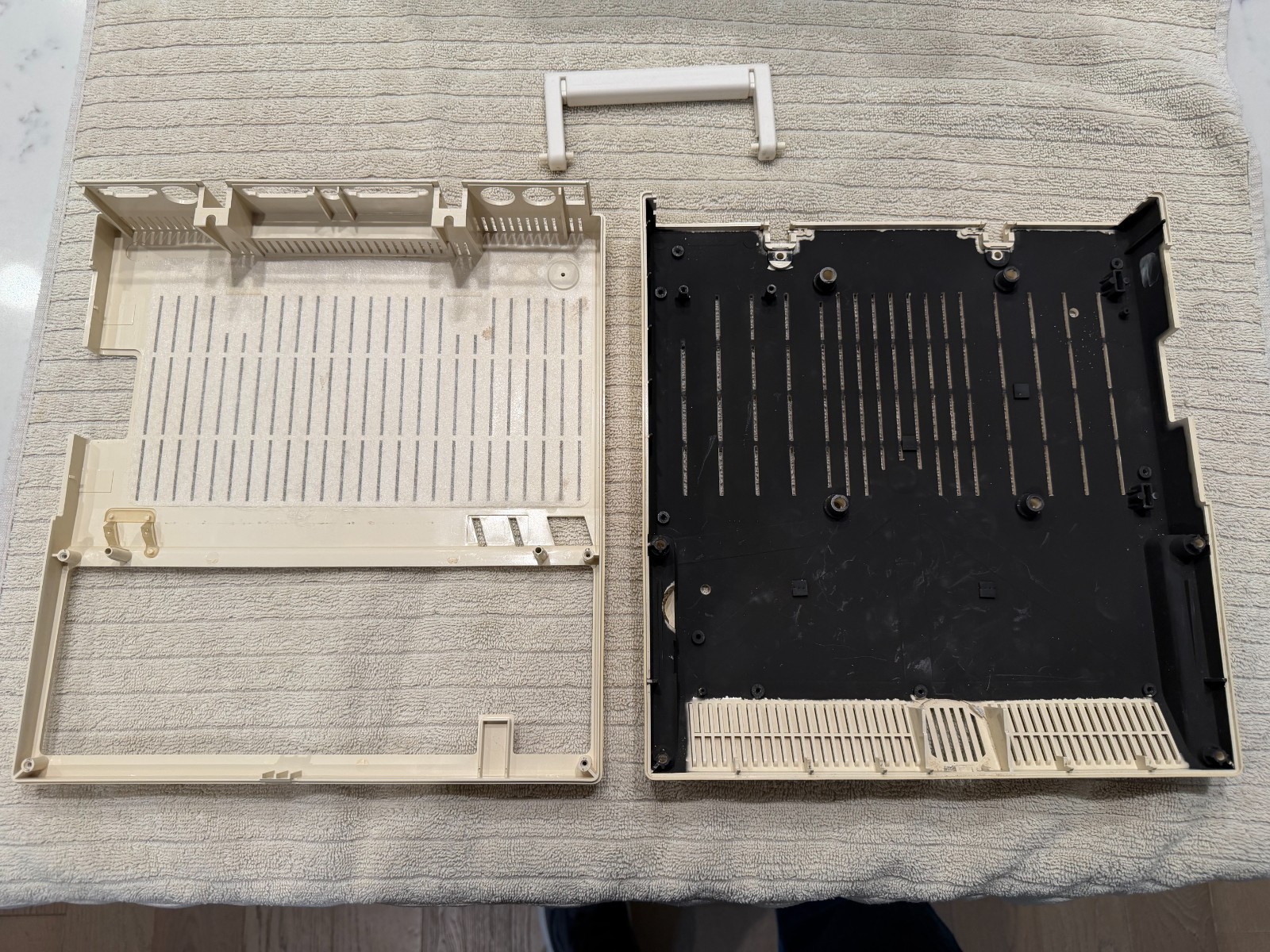 Apple IIc A2S4100 Plastic Shell only.
