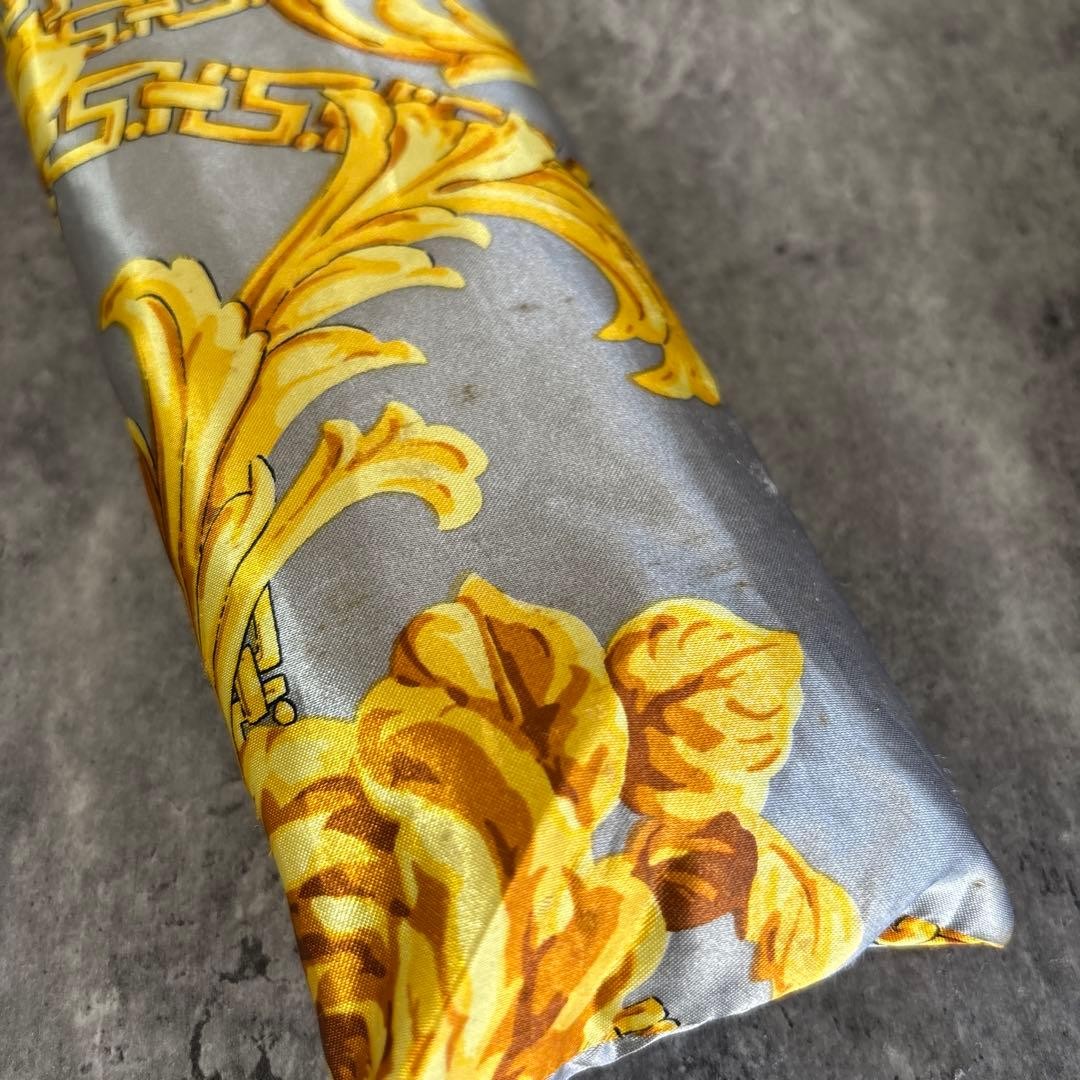 Vintage Gianni Versace Baroque Gold pattern foldable umbrella Authentic Used