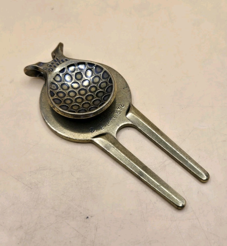 Vintage Magnamark Brass Golf Divot Tool #525 "Las Vegas Paiute"