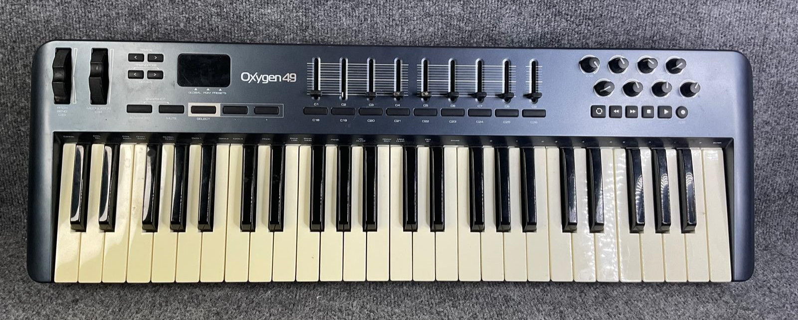 M-Audio Oxygen 49 3rd Gen MIDI Keyboard Controller Used 39609