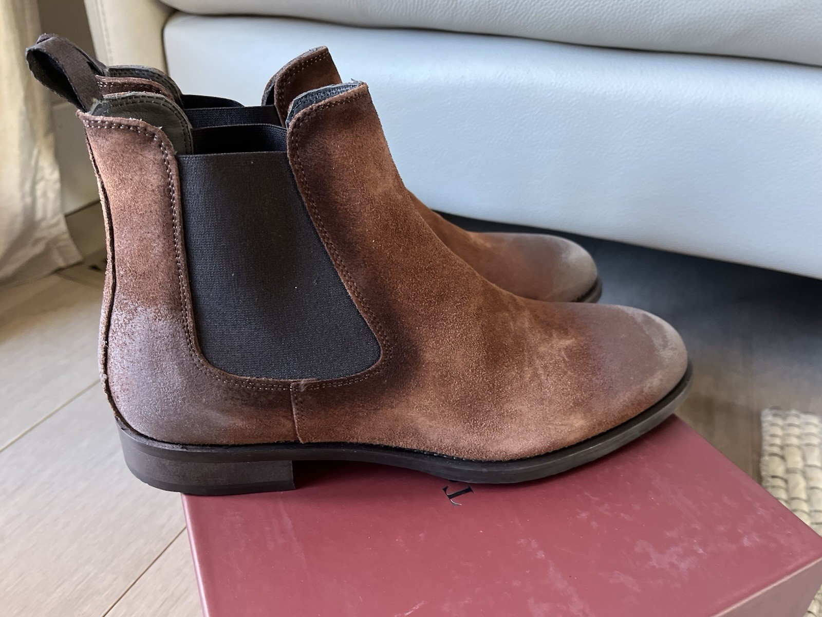 New To Boot New York Charleston Chelsea Boot Men Suede Leather 9.5 M TBH914D