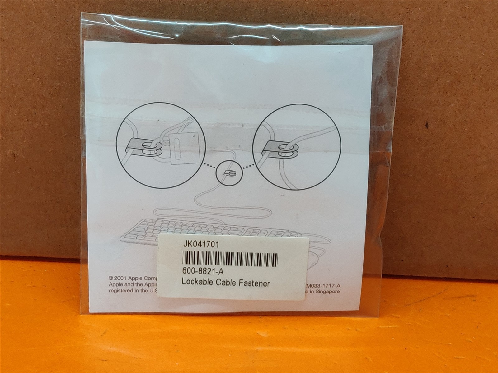 ⭐️⭐️⭐️⭐️⭐️ NEW Apple 600-8821-A Lockable Cable Fastener