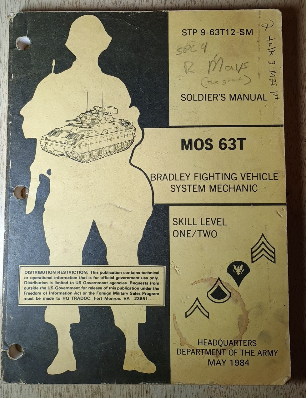 Vintage 1984 US Army Bradley Fighting Vehicle Mechanic MOS 63T TRAINING Book