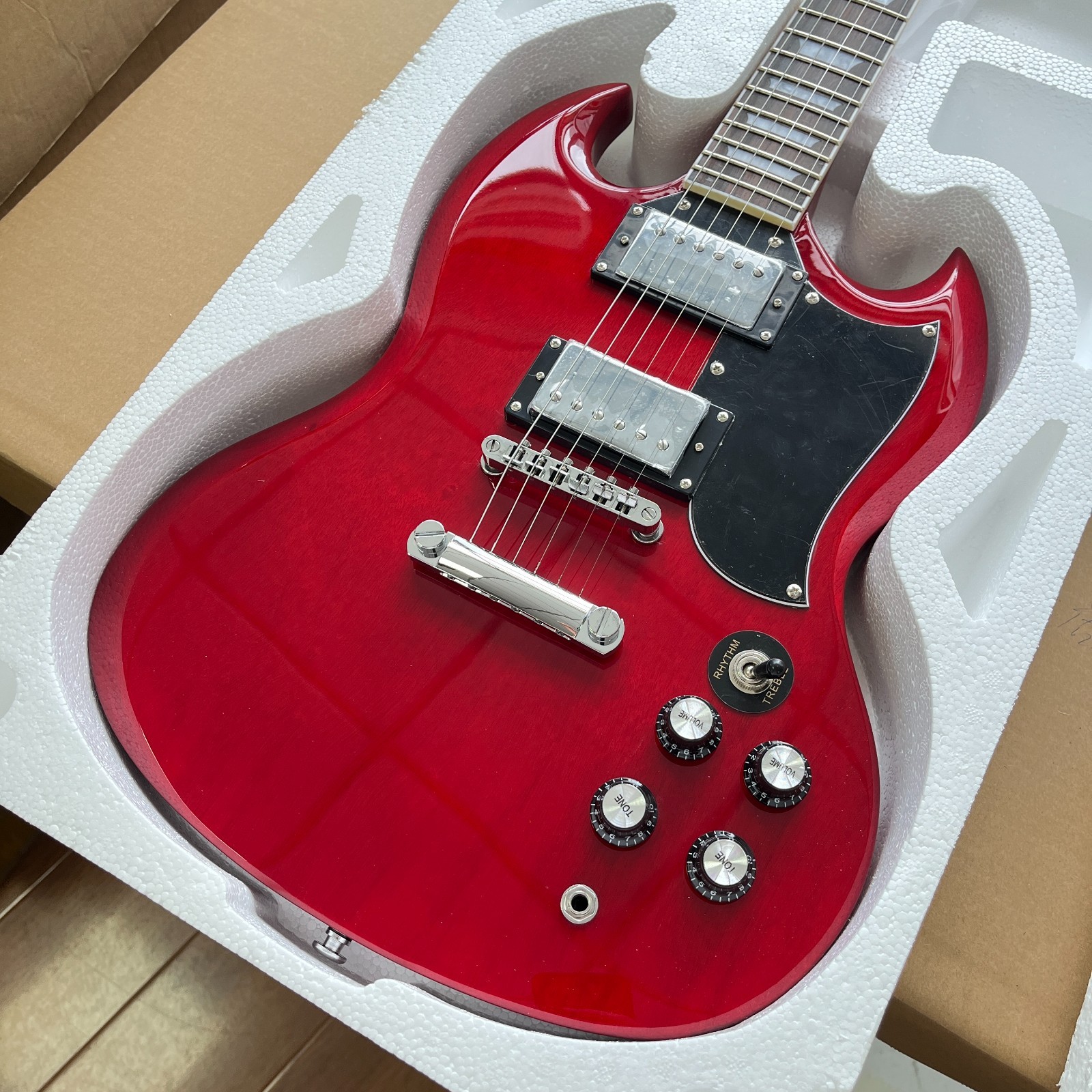 Custom Red Electric Guitar Rosewood Fingerboard Mahogany Body