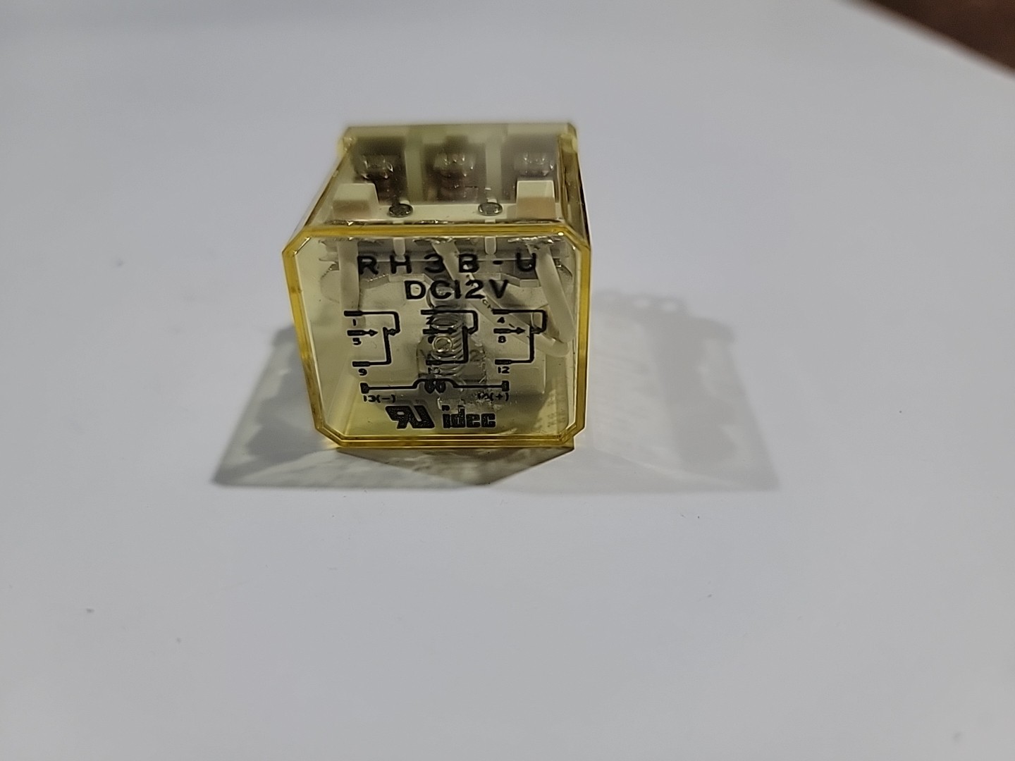 IDEC RH3B-UDC12V / RH3BUDC12V (BRAND NEW)