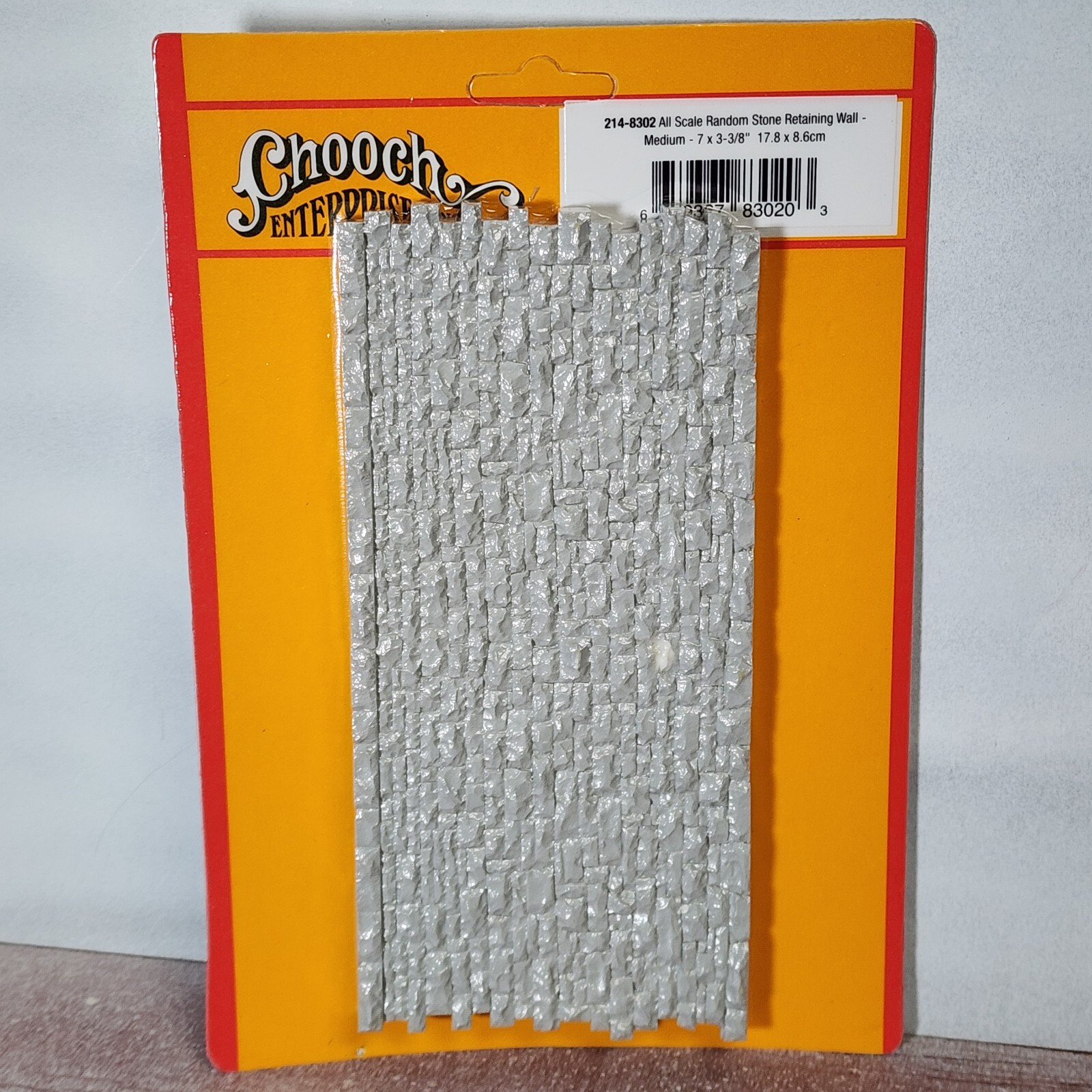 Chooch 8302 Random Medium Stone Retaining Wall 7" x 3-3/8" All Scale Scenery