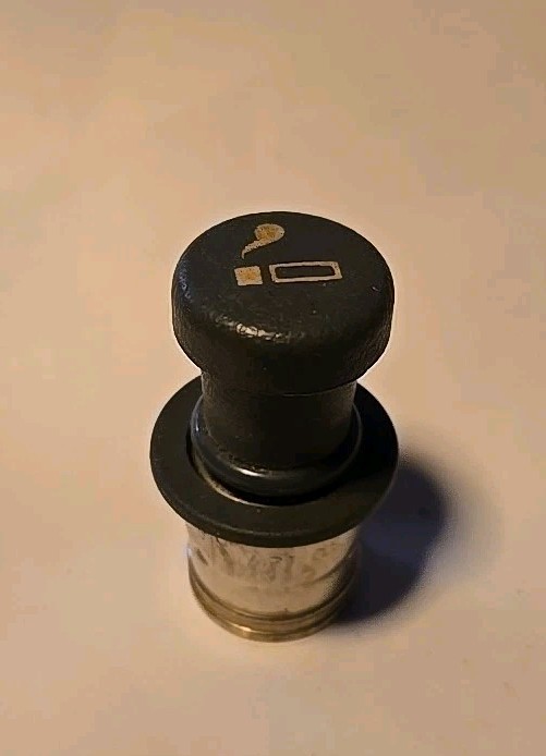 93-02 Firebird 86-88 Fiero Gray Knob Cigarette Lighter Assembly