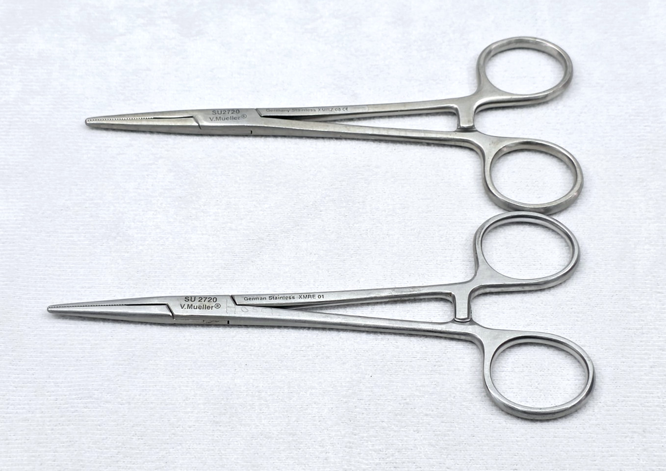 (2x) V. Mueller SU2720 Kelly Artery Forceps 5½" Straight Stainless Surgical