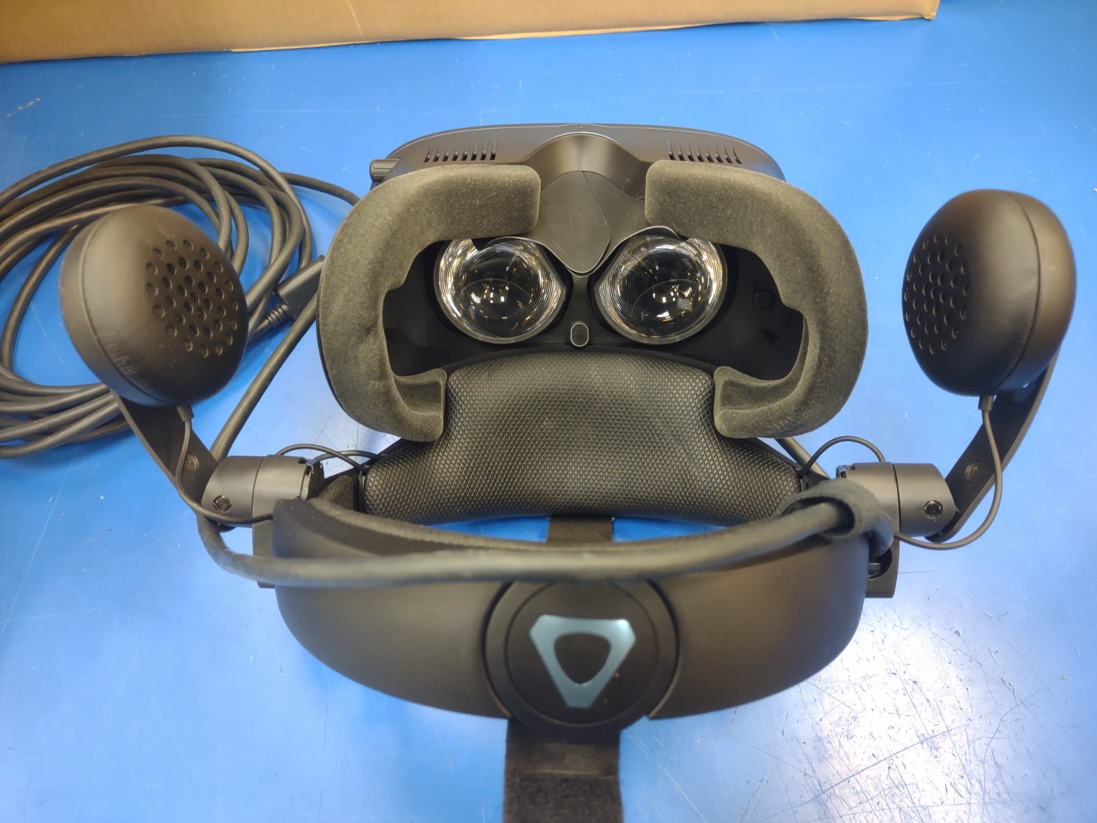 HTC VIVE Cosmos Blue Headset for PC