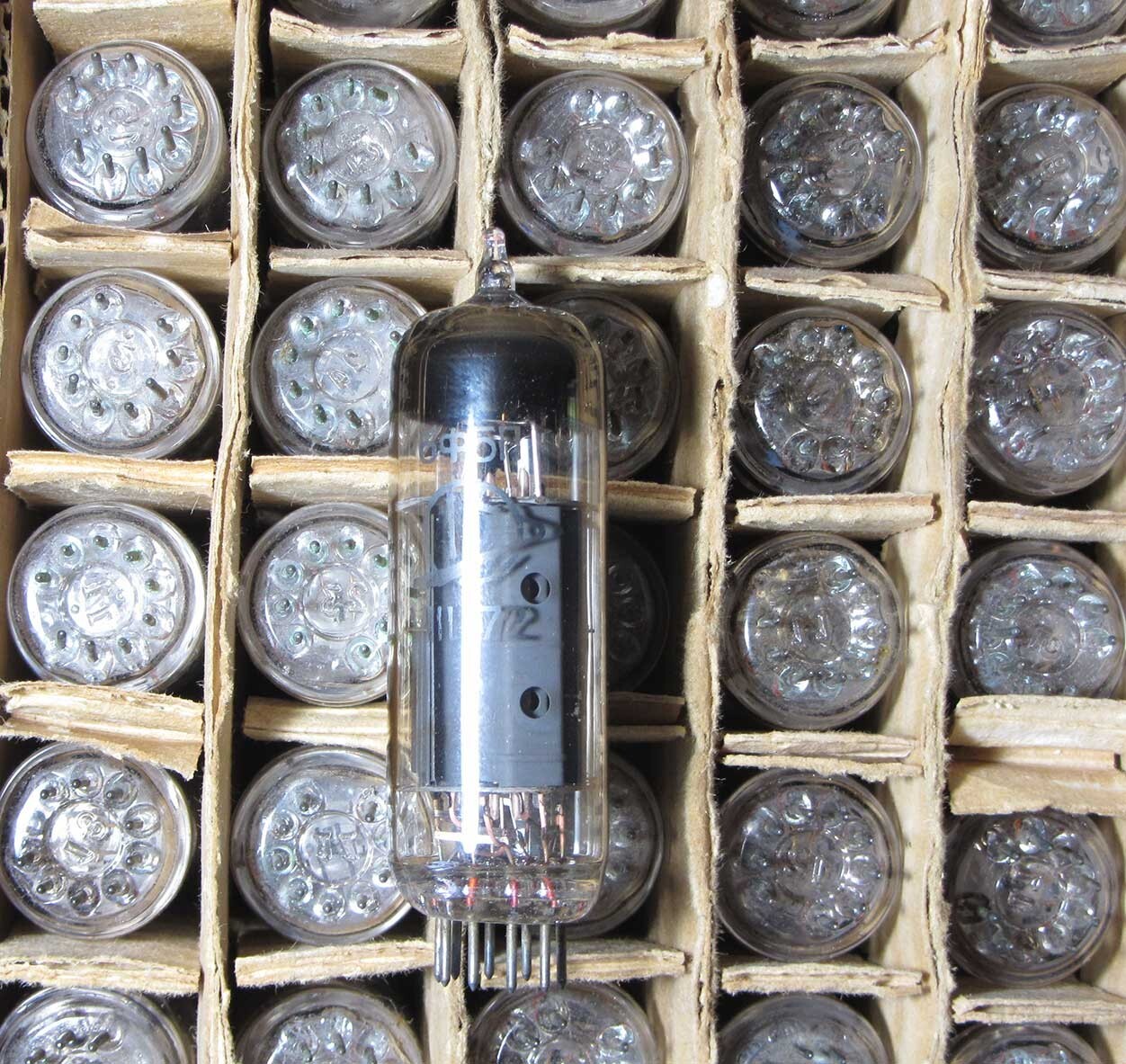 50 pcs  x 6F5P (6Ф5П) ~ 6VG8 ~ ECL85 Triode-Pentode USSR VINTAGE tubes =DDP