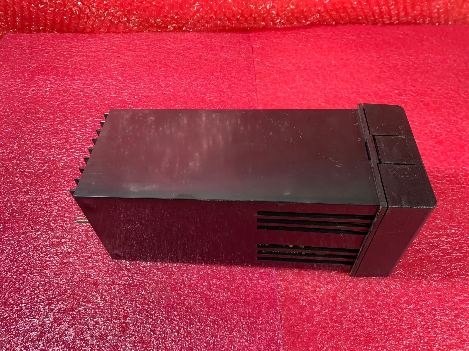 LFE Instruments Temperature Controller 220VAC 4-20mA Model 2000