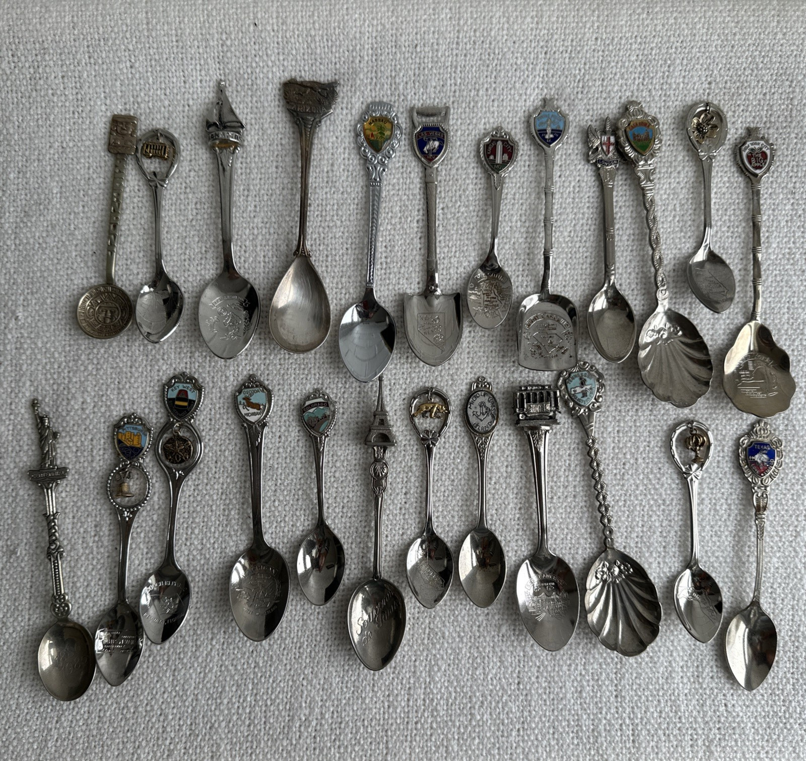 Vintage  Lot of 24 Travel Souvenir Collector Spoon City Places States