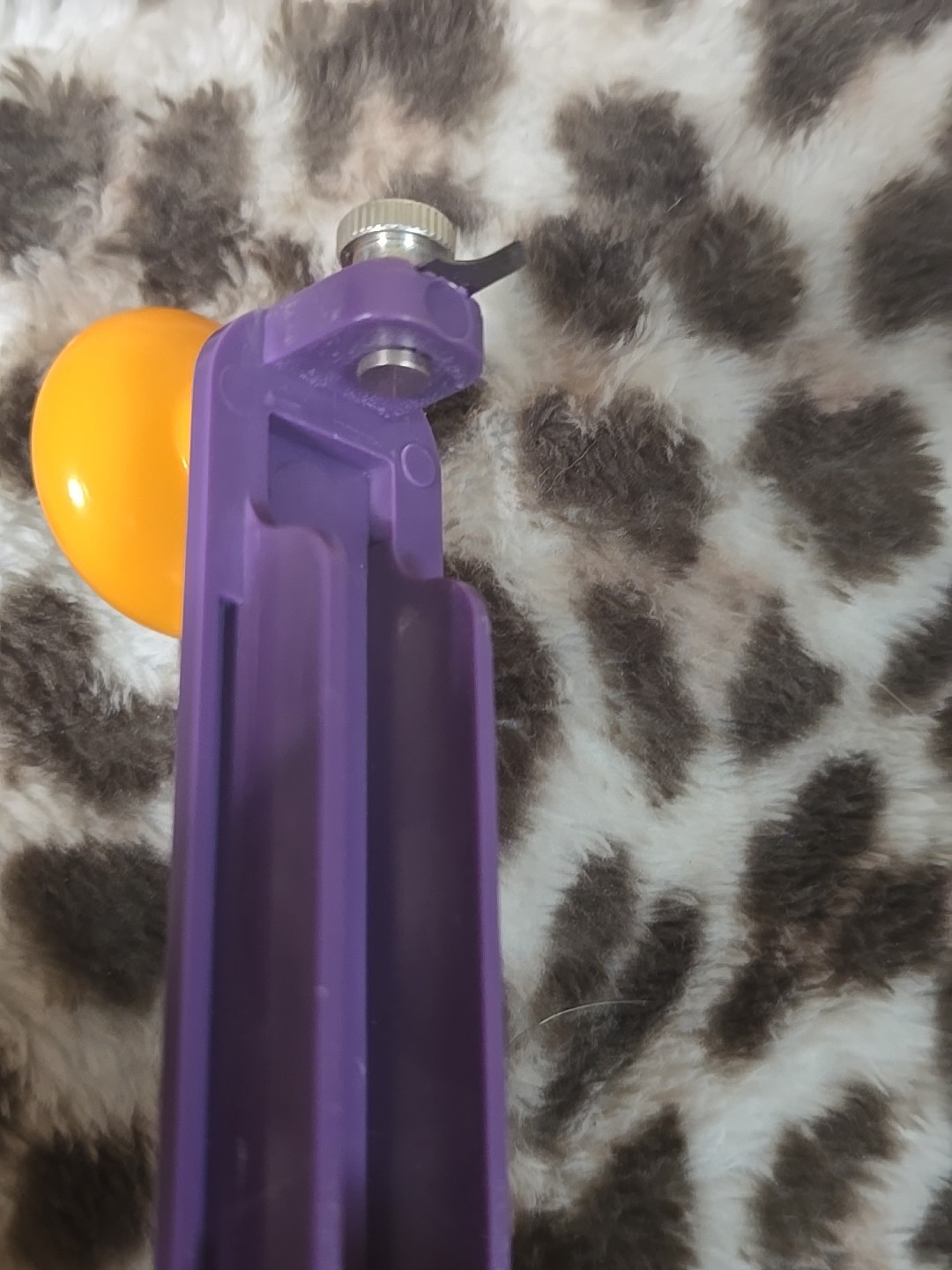 We R Memory Keepers The Crafter's Magnetic Circle Cutter Tool