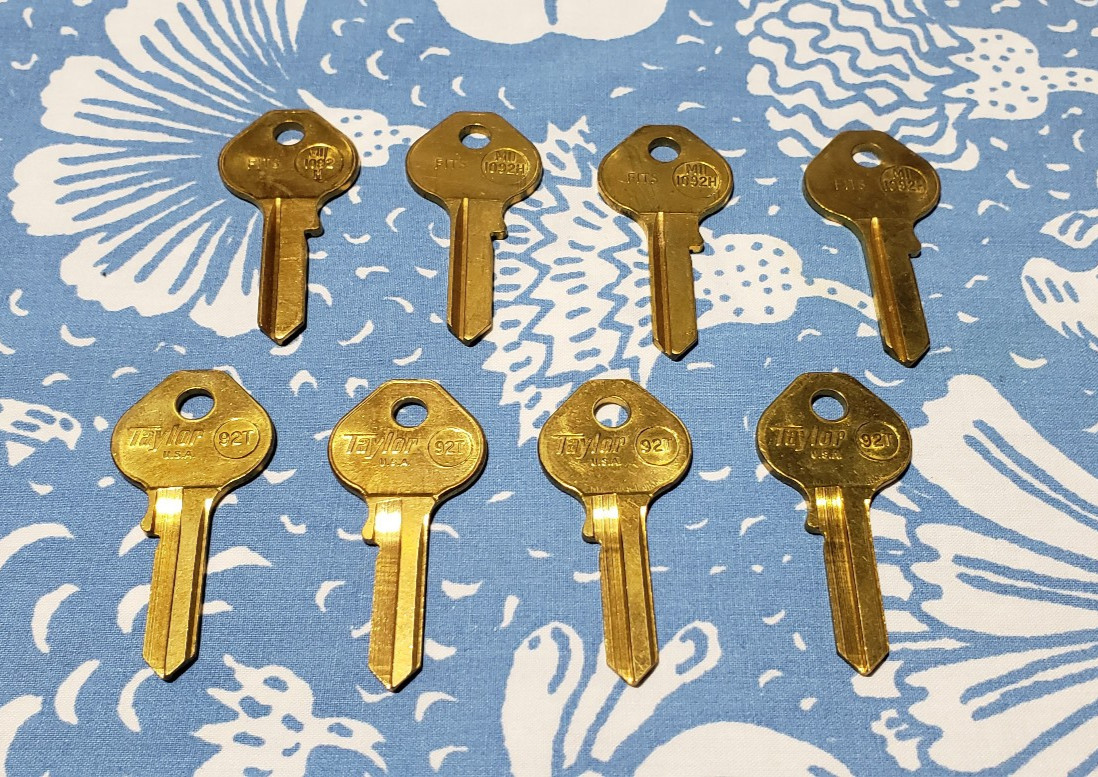 Lot Of 8 NOS Taylor 92T USA M11 Key Blanks Fits Master Padlocks Locksmith
