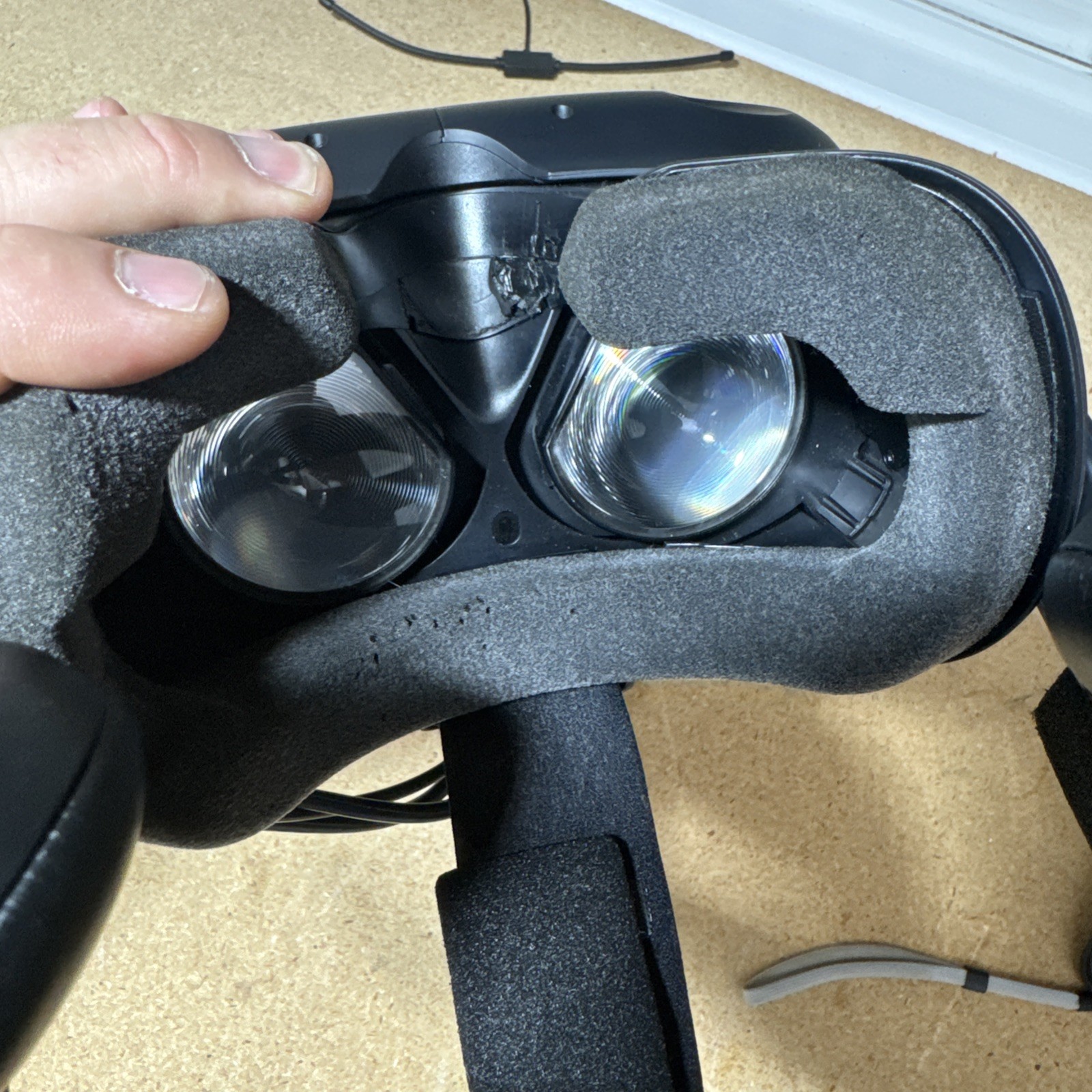 HTC Vive Virtual Reality Headset Bundle Untested