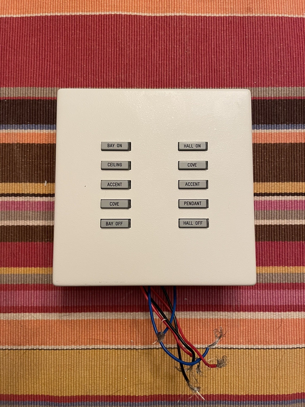 LITETOUCH H SERIES 0829 DUAL 5 BUTTON CUSTOM STATION(White Plate W/Gray Buttons)