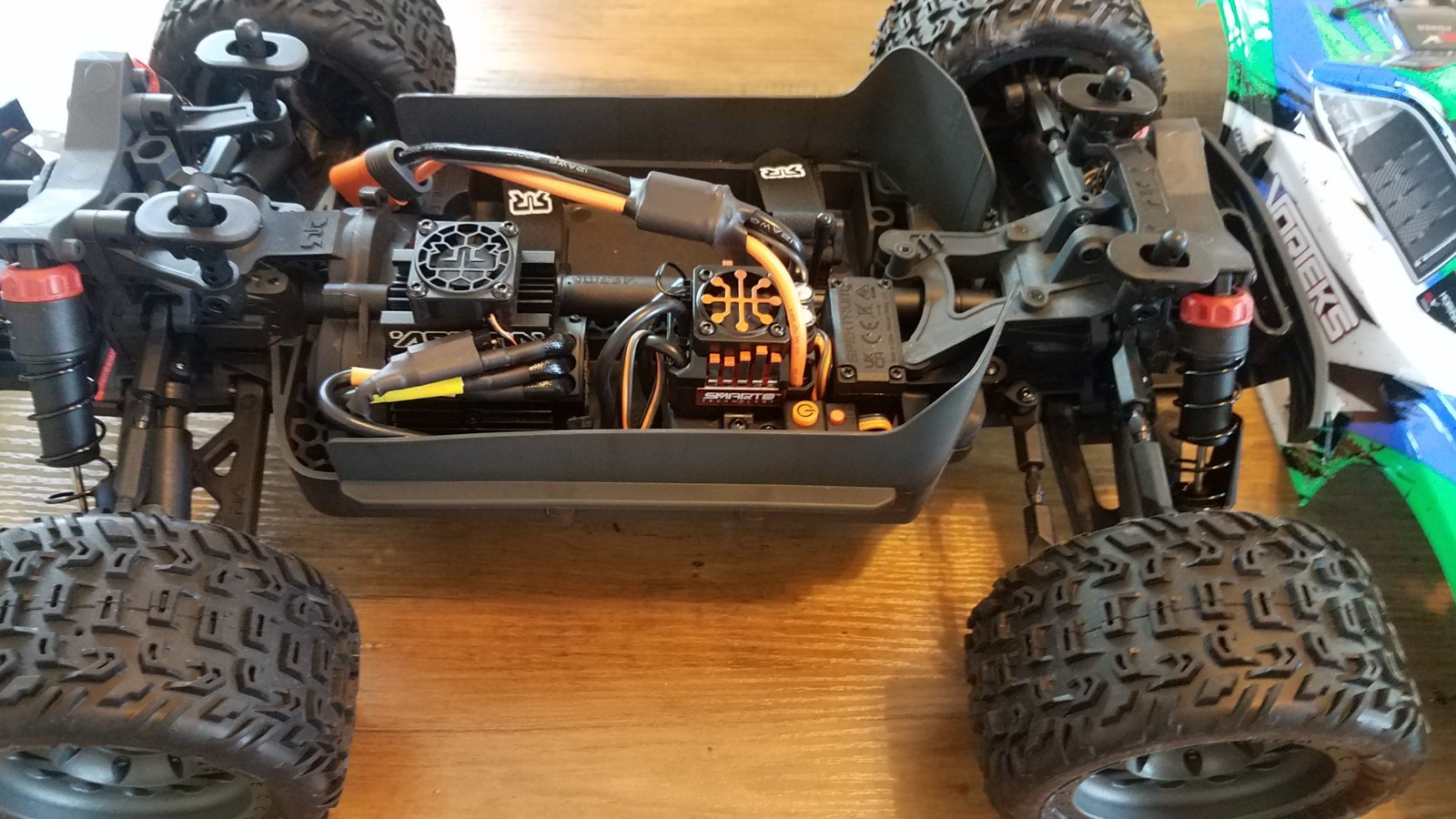 Arrma ARA4305V3T3 Vorteks 4×4 3s Blx 1:10 Scale Stadium Truck RTR Brand New