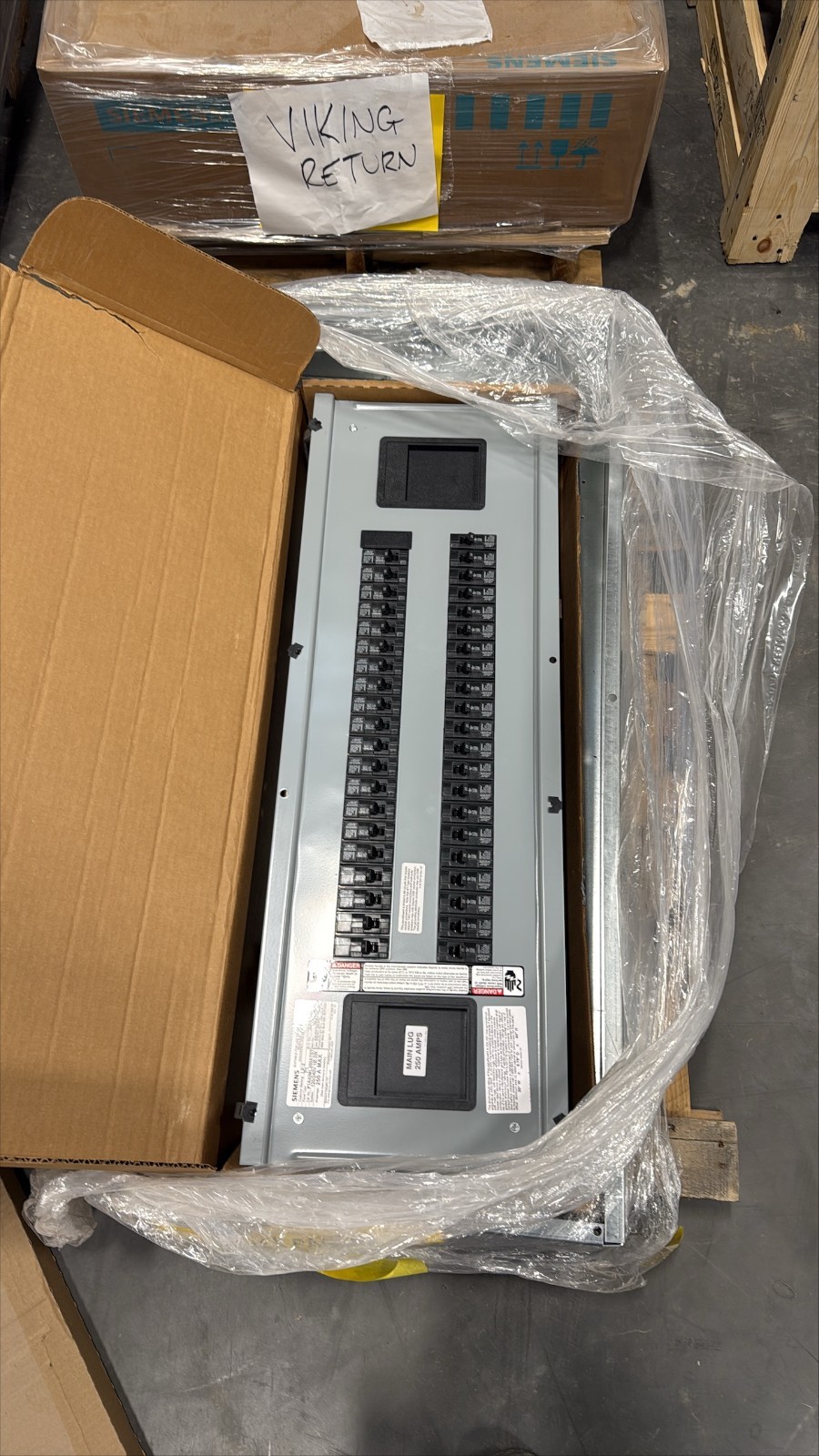 Siemens P1A42ML250ATST panel w/ breakers