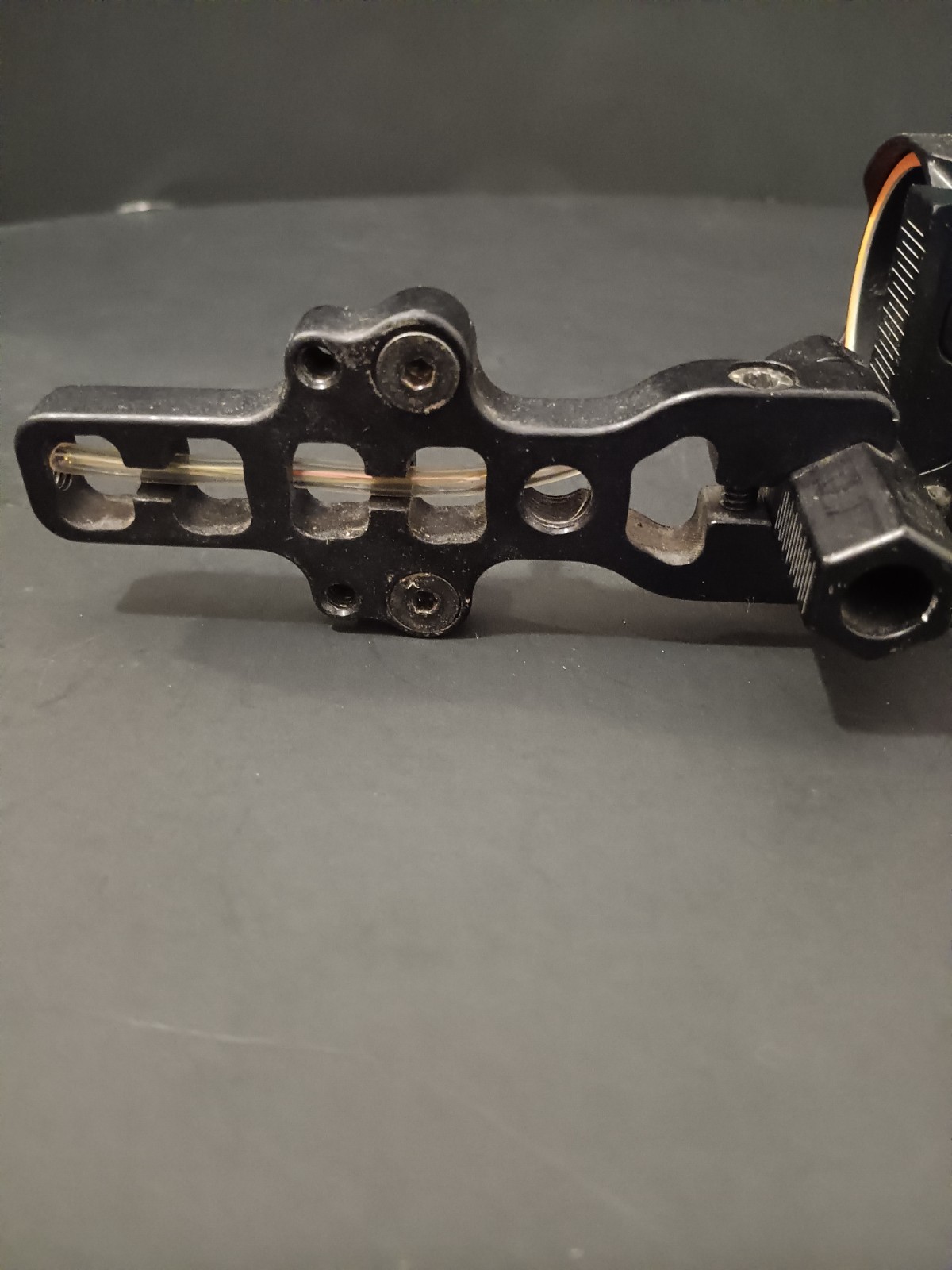 Fuse Interceptor 5 Pin Archerey Sight With Level And Mounting Hardware