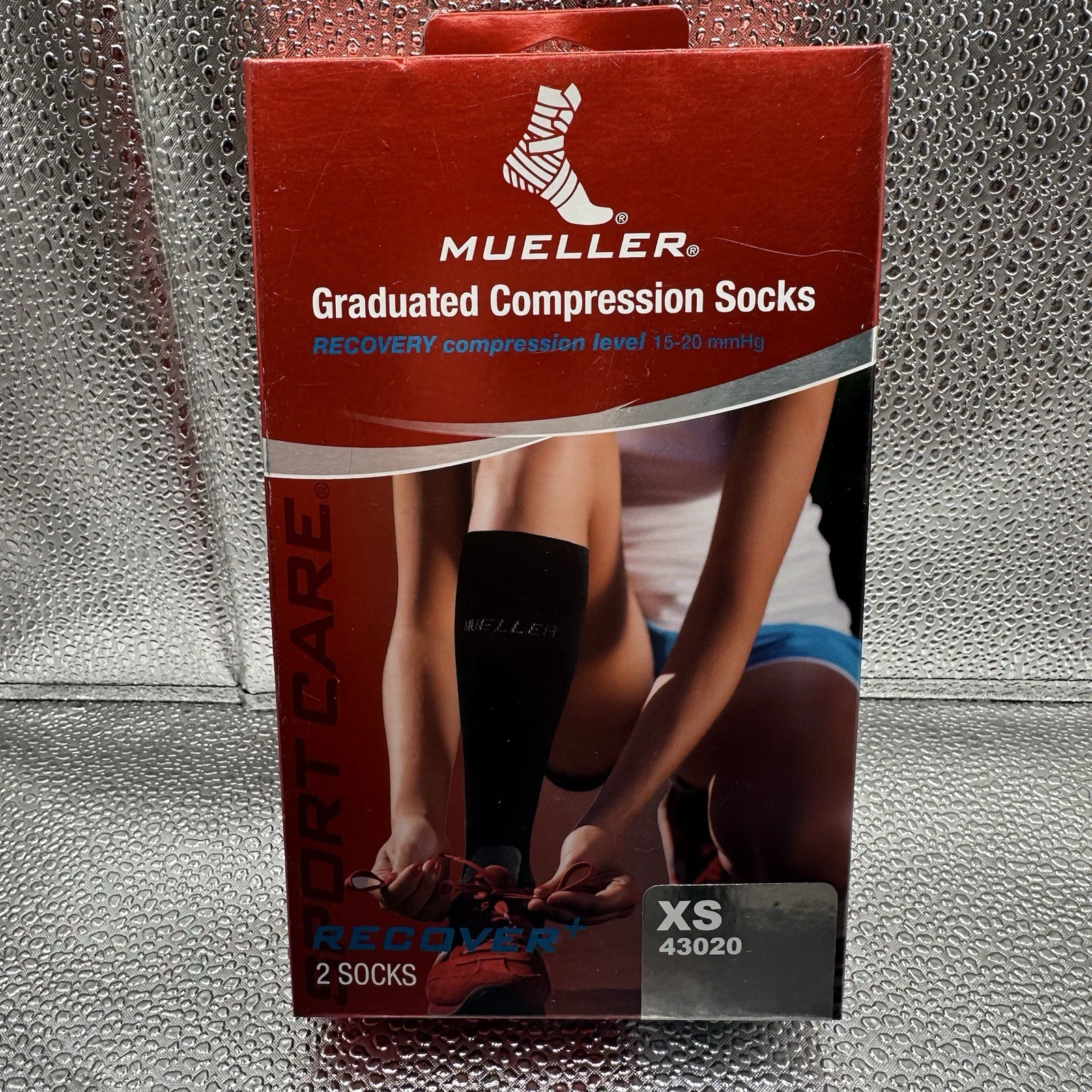 Mueller Black Graduated Compression Recovery Socks Men’s Size XS Black 43020