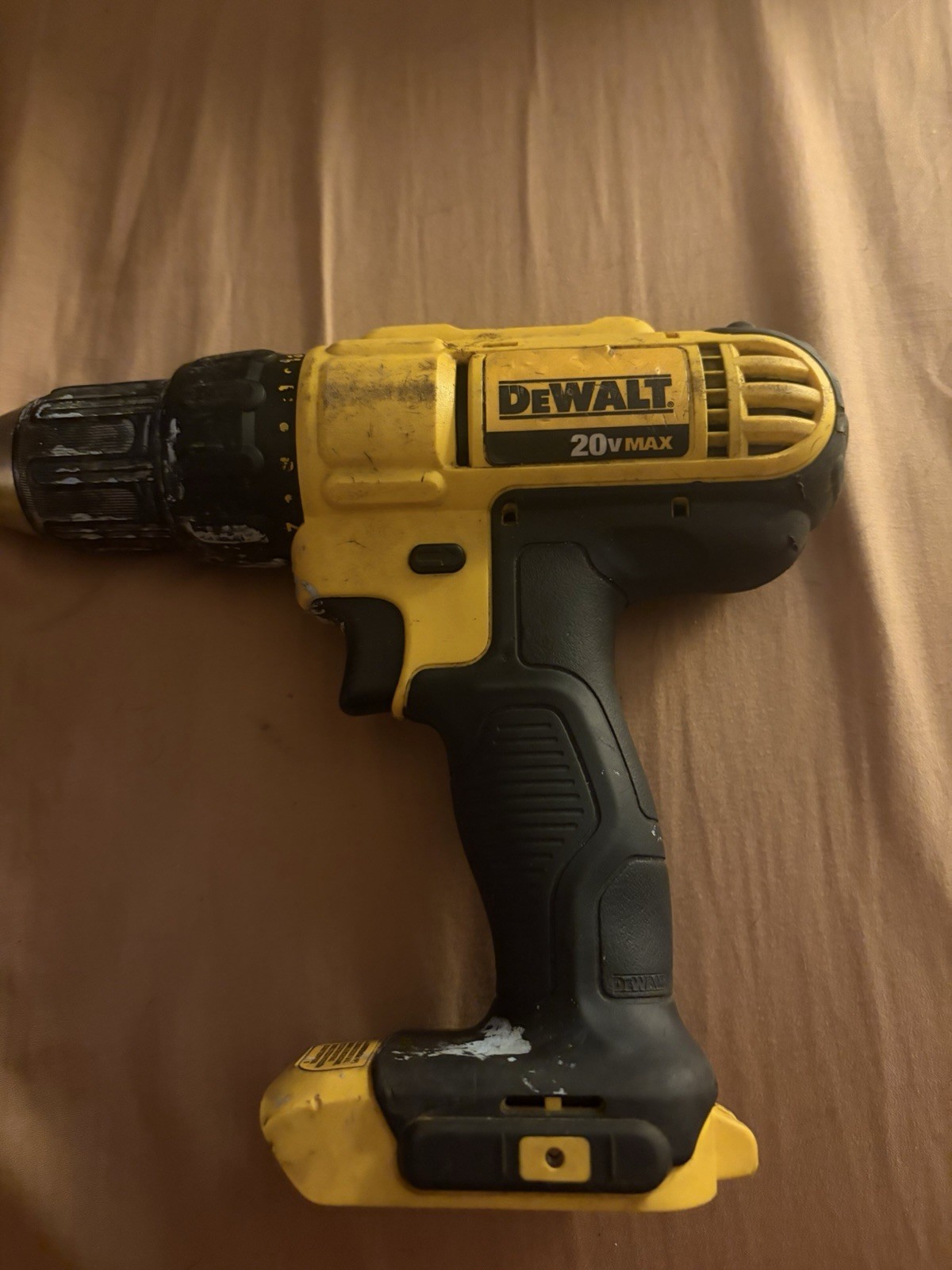 DEWALT DCD771 20V MAX Drill/Driver w/ 4Ah Li-Ion Battery & Work Light