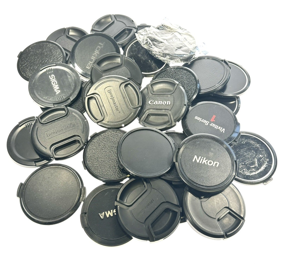 Lot of 31 62mm Snap-on Front Lens Caps Unbranded Generic