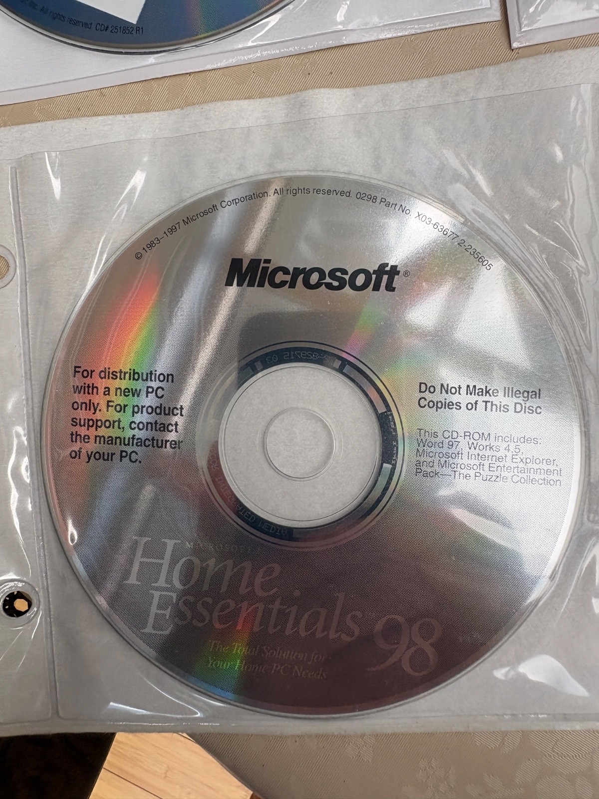 GATEWAY 8 CD'S QUICKEN 99 BASIC WINDOWS RESTORATION MICROSOFT ENCARTA 98 1 & 2