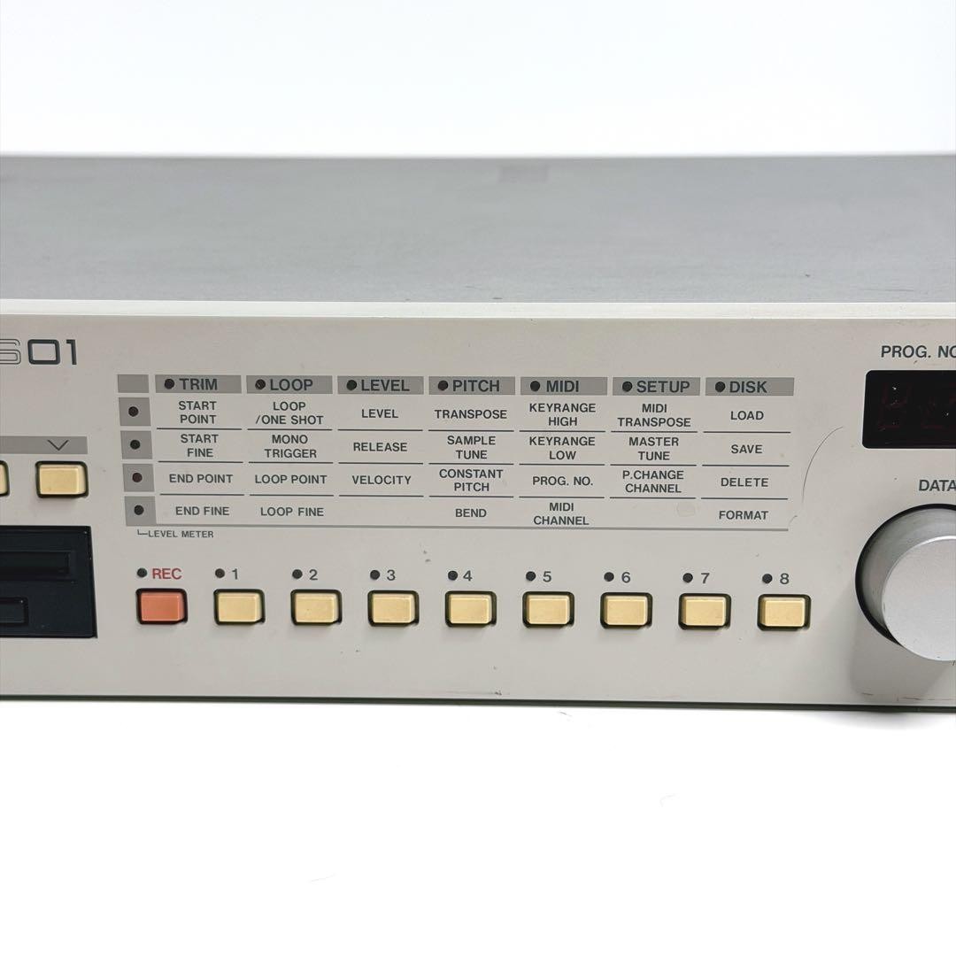 AKAI Professional S01 16-Bit MIDI Digital Sampler 2U Rackmount Floppy USED