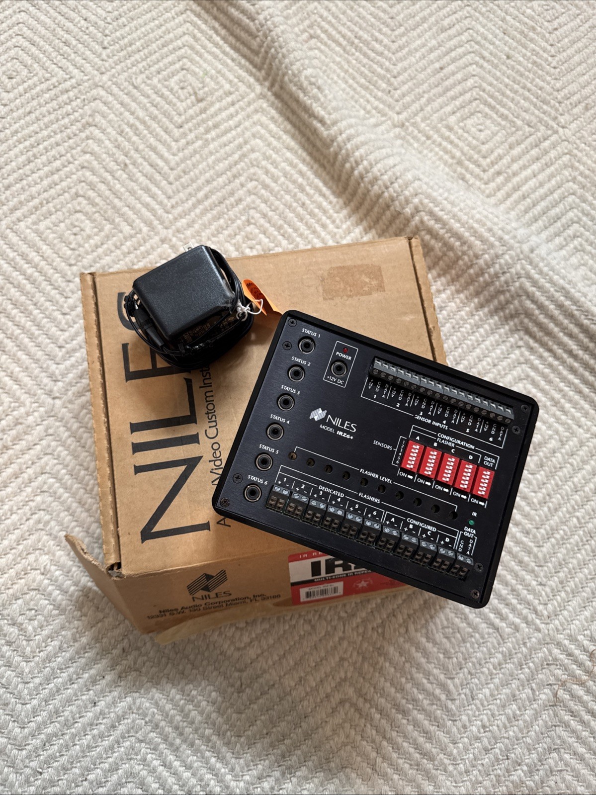 Niles IRZ6+ Infrared Extender System - ZONABLE IR MAIN SYSTEM UNIT - IN BOX NICE