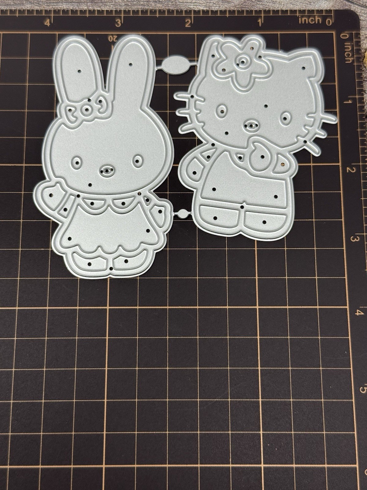 Universal Metal Cut Die Cut Tool Hello Kitty Cucake Topper Cathy Rabbit Easter