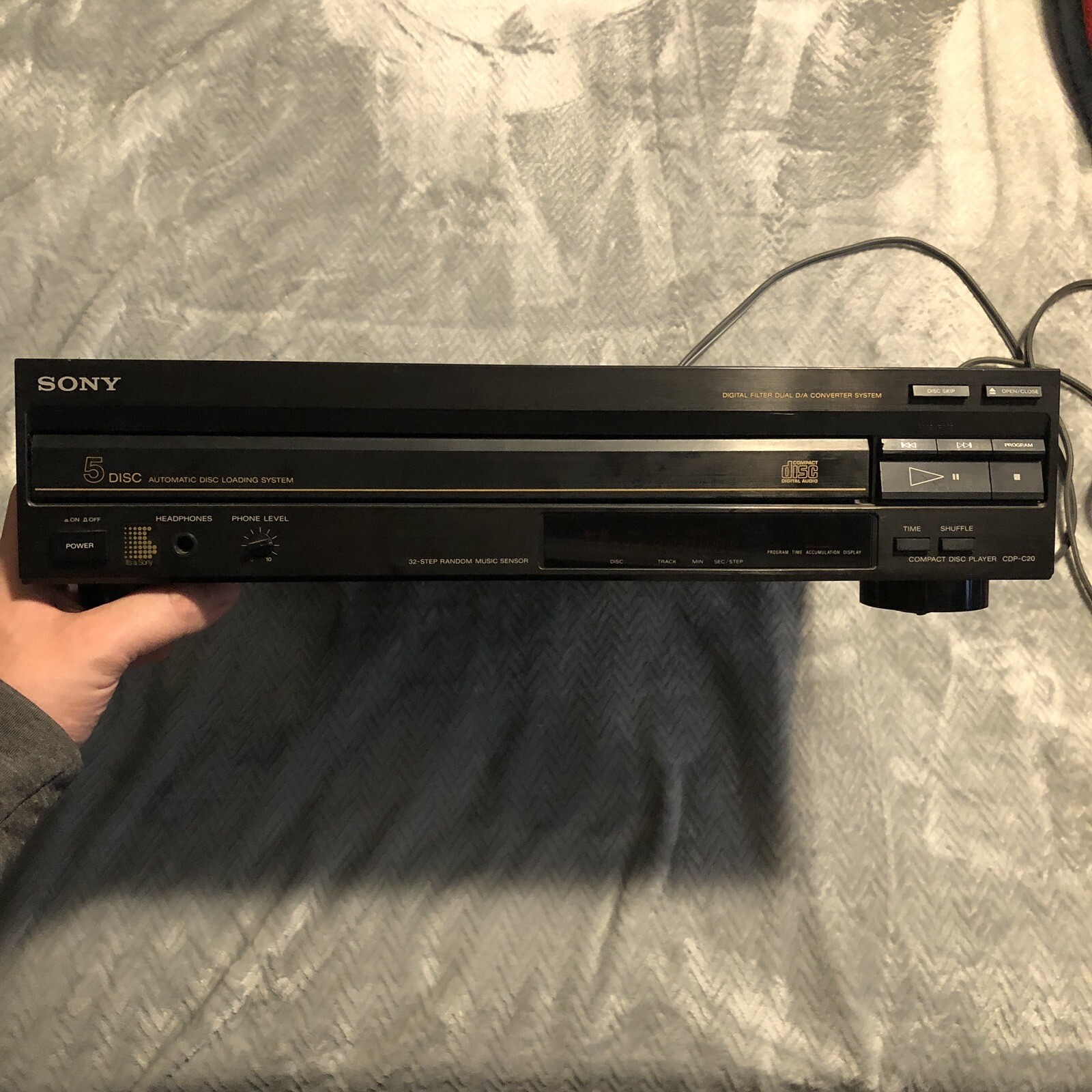 Sony CDP-C20 5 Disc CD Player - Powers On, Tray Will Not Open/Close On Its Own