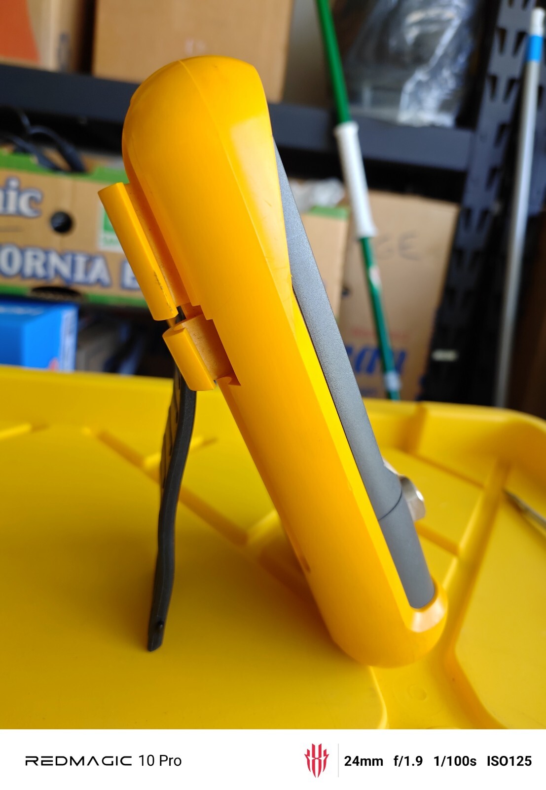 FLUKE 717-30G PRESSURE CALIBRATOR (Demo unit, used.