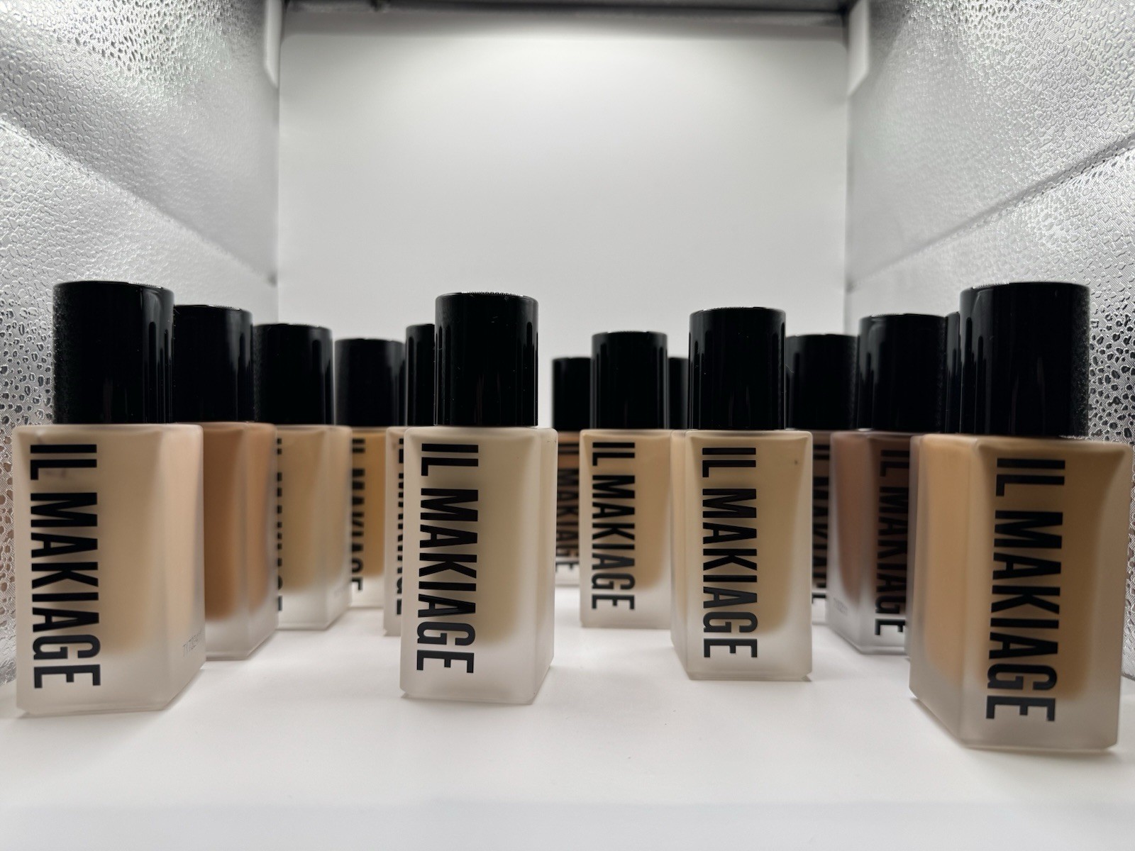 Il makiage Woke Up Like This Foundation #40