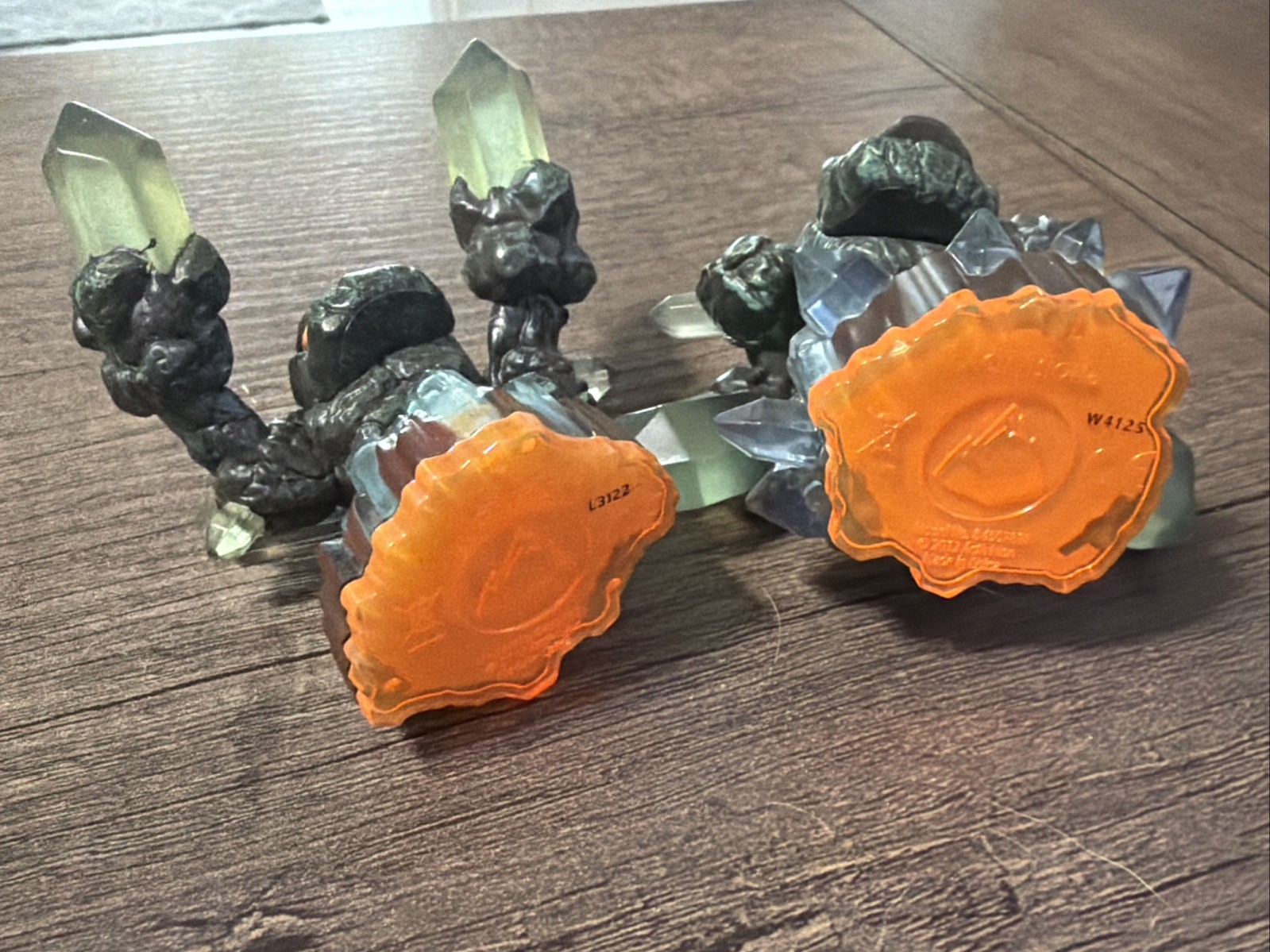 Skylanders Giants Lot Prism Break Regular & Lightcore Variant Figure