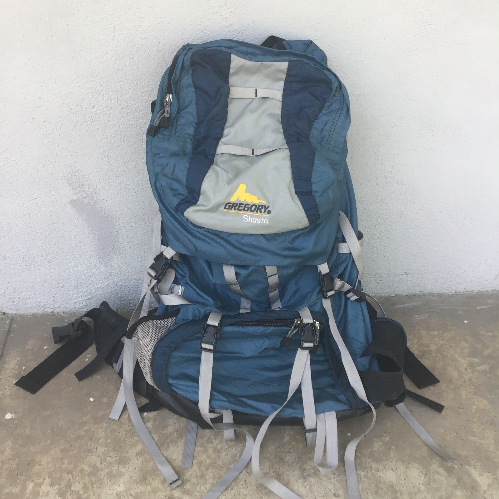 Gregory Shasta Hiking Trail Camping Internal Frame Backpack Size Large Blue Gray