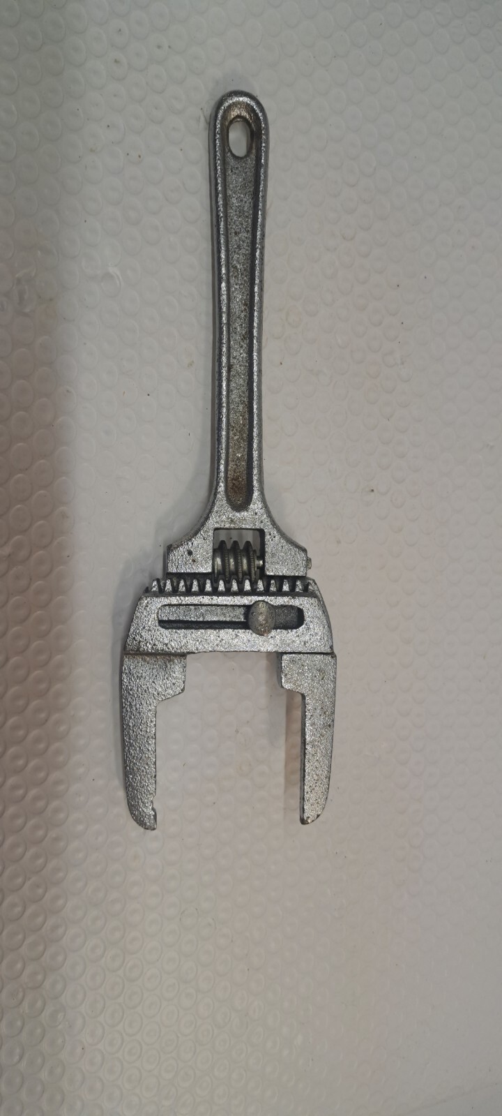 Plumbers Wrench Slip and Lock Nut Wrench Plumbing Adjustable