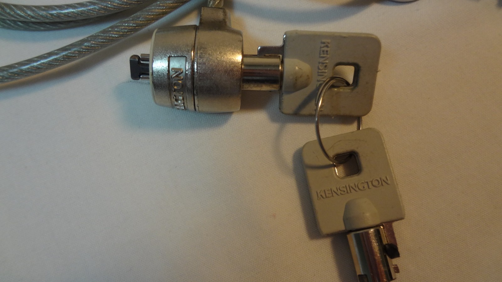 Kensington Master Keyed MicroSaver Security Cable Lock For Computers